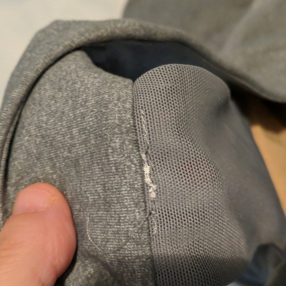 Lululemon tank size 8 - Picture 6 of 6